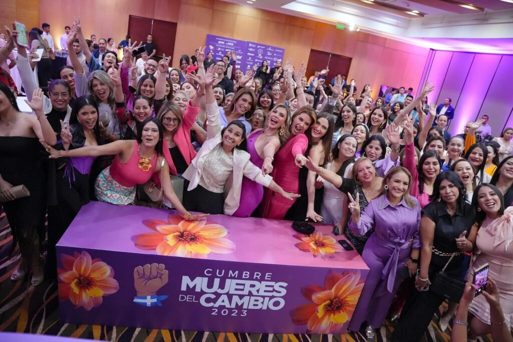 Cumbre mujeres Manta 2023