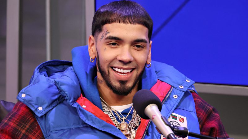 Anuel AA reaparece en redes