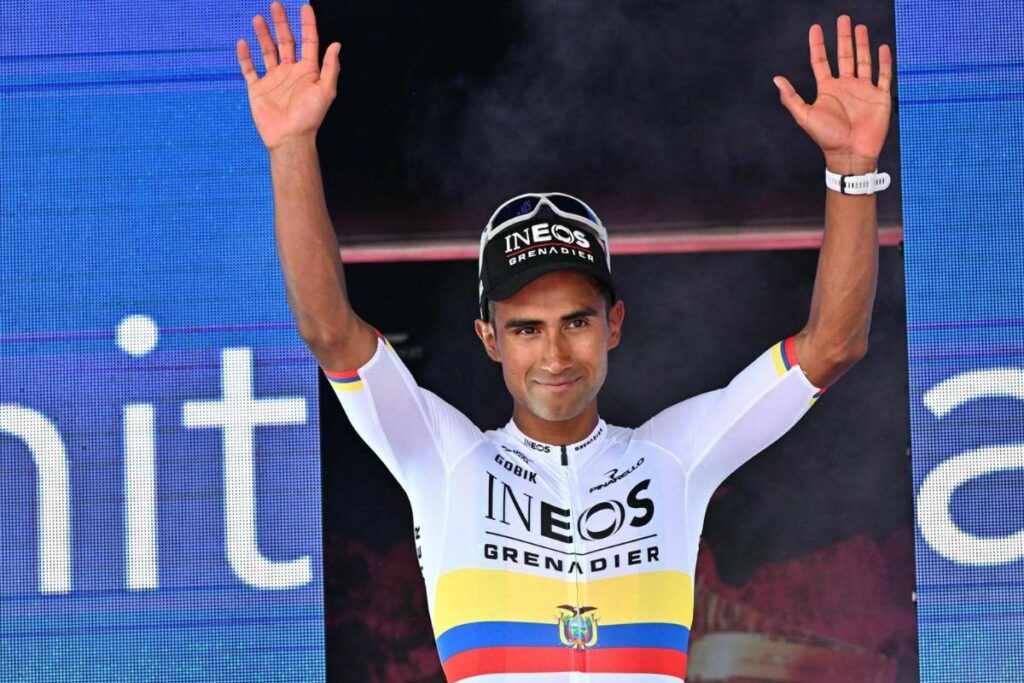 Ecuatoriano gana la primera etapa del Giro de Italia