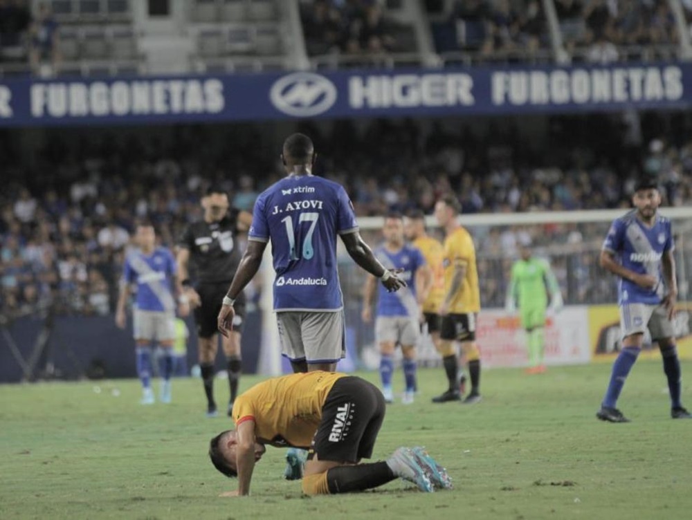 Barcelona y Emelec en caída