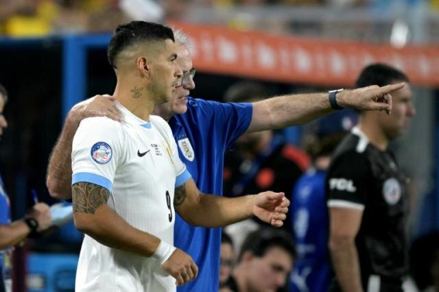 Suarez y Bielsa en problemas